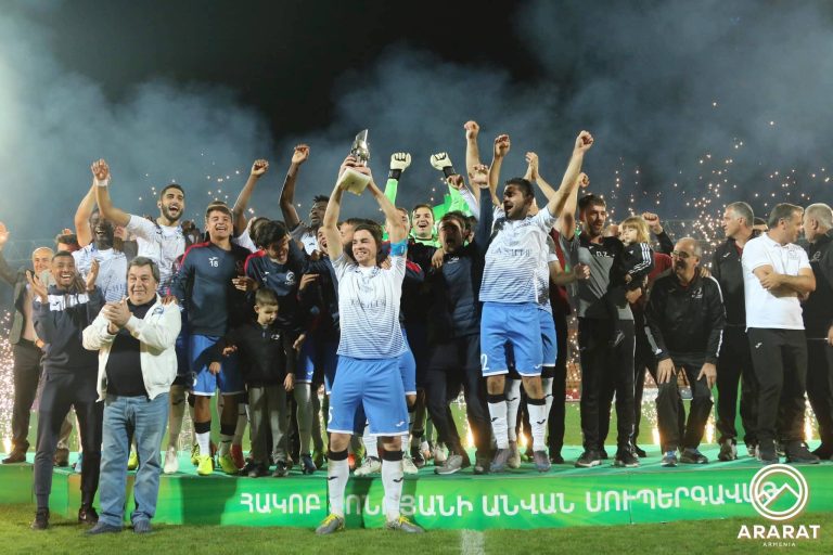 «Արարատ-Արմենիան» դարձավ Հայաստանի ֆուտբոլի չեմպիոն