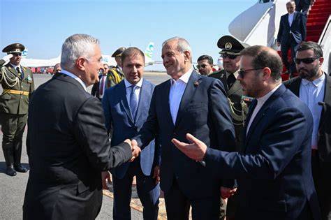 Իրանի նախագահի տեղակալին դիմավորել են Երևանում